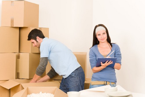 Commercial and home removal support in Hampton Wick